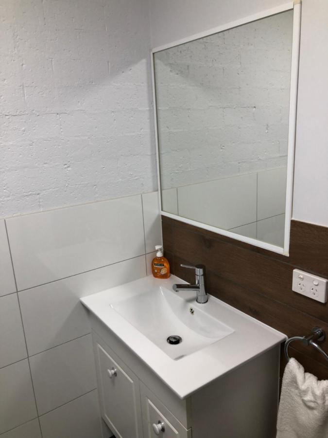 Colonial Inn Guest Rooms Yackandandah Экстерьер фото