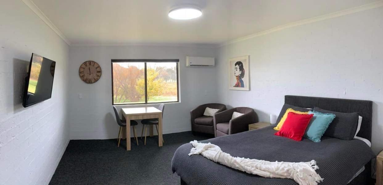 Colonial Inn Guest Rooms Yackandandah Экстерьер фото